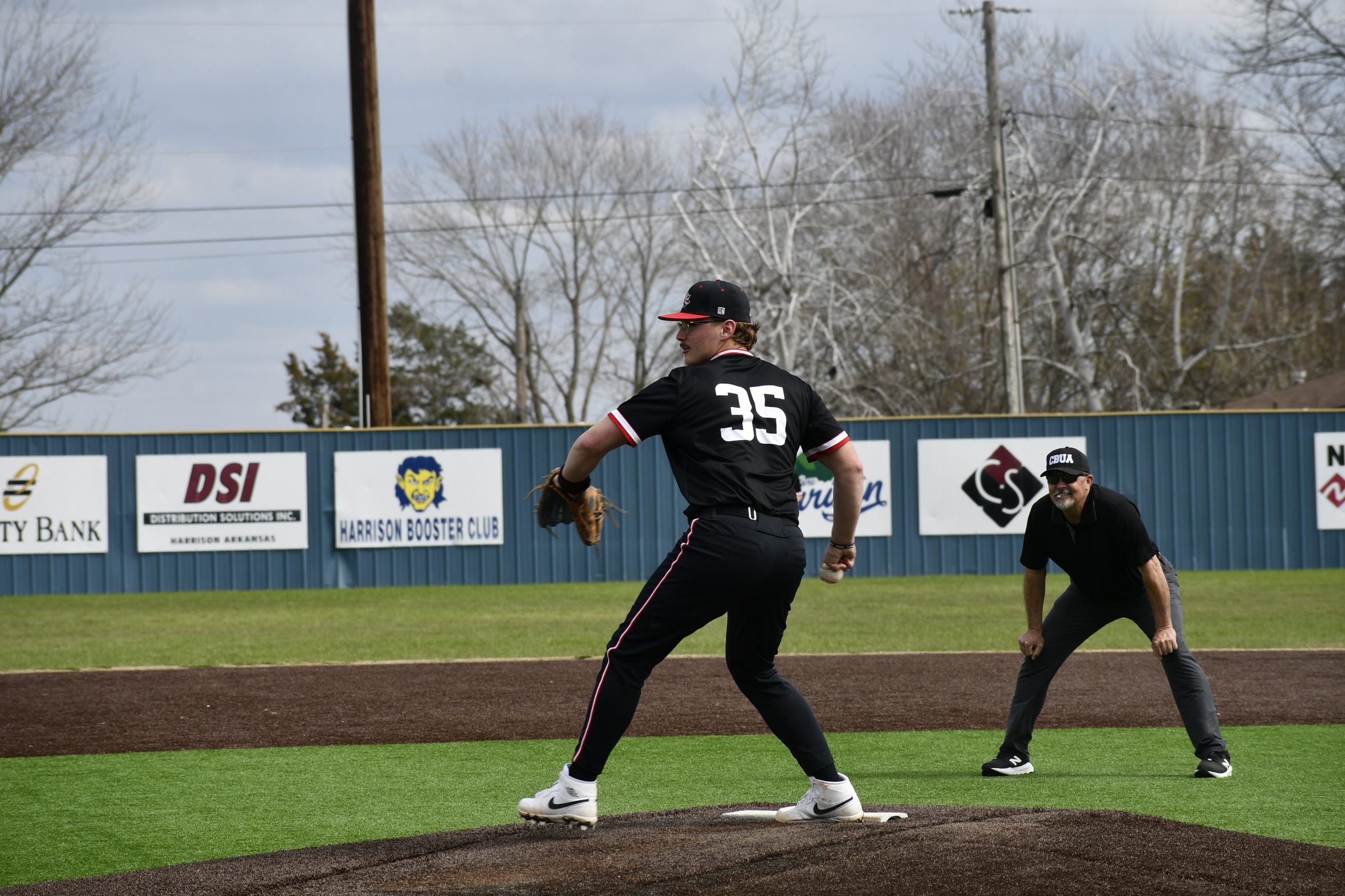 Western unsuccessful on the road in Sioux Falls