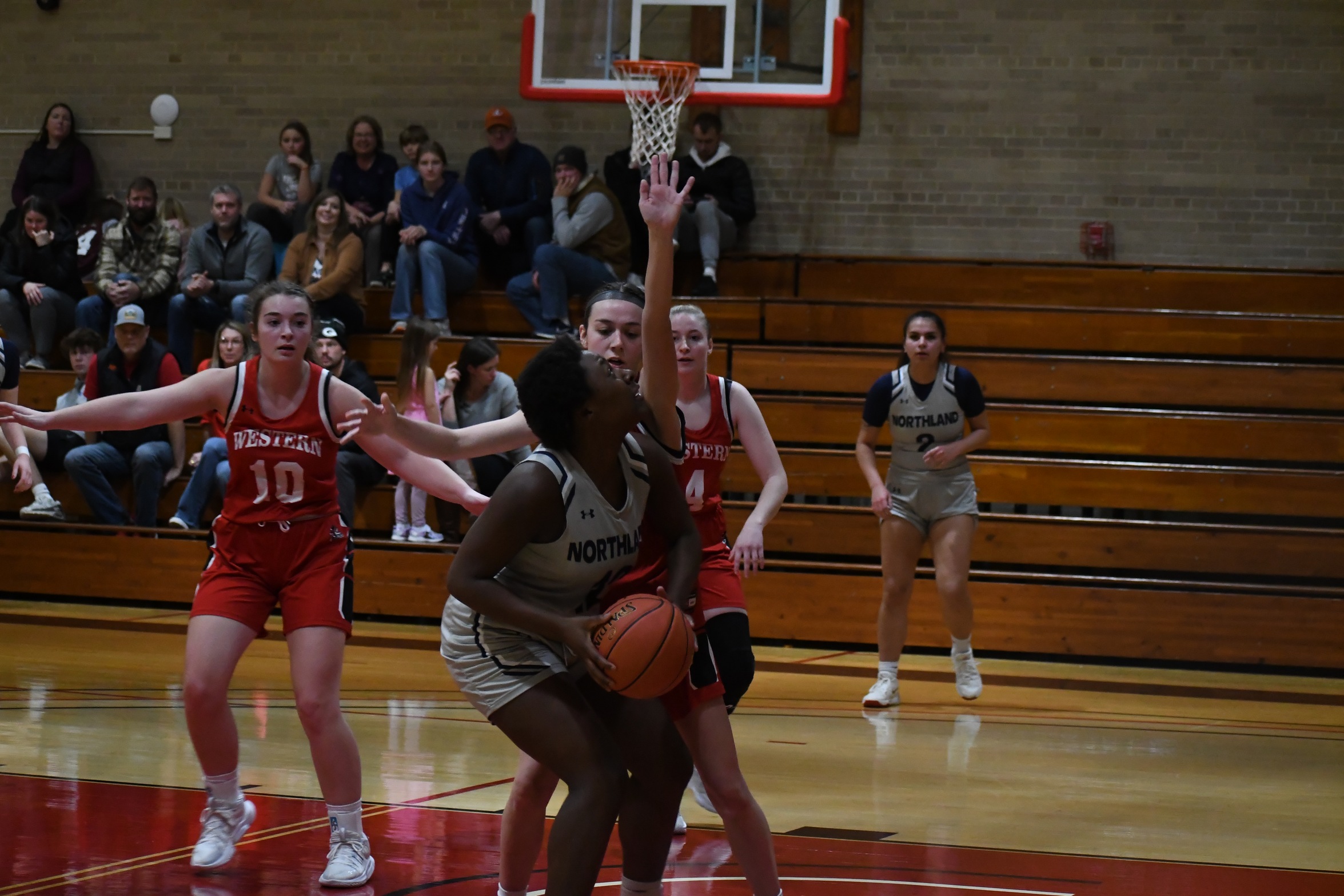 Cavaliers unsuccessful against Bay College