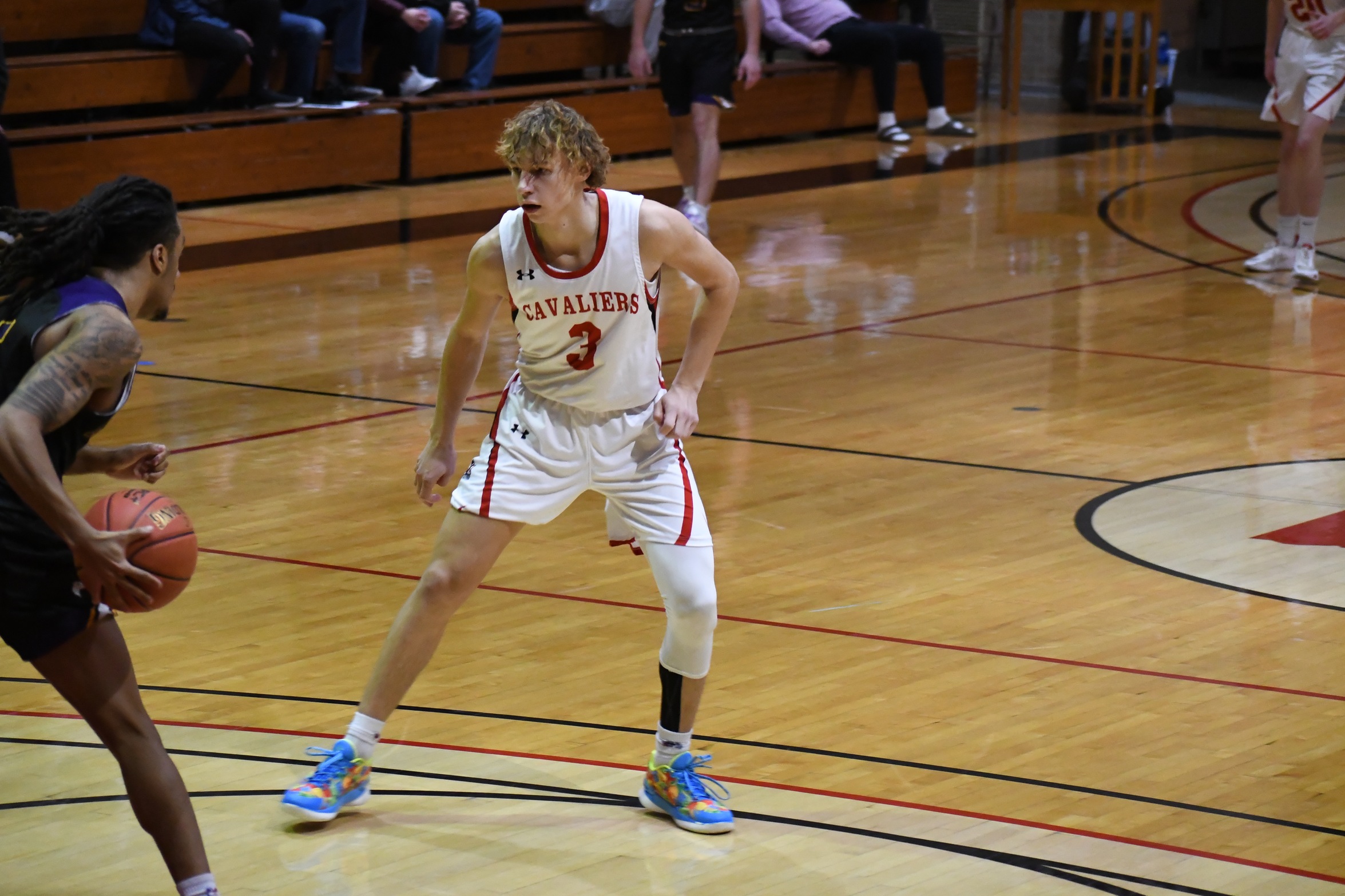 Western falls to Bay College